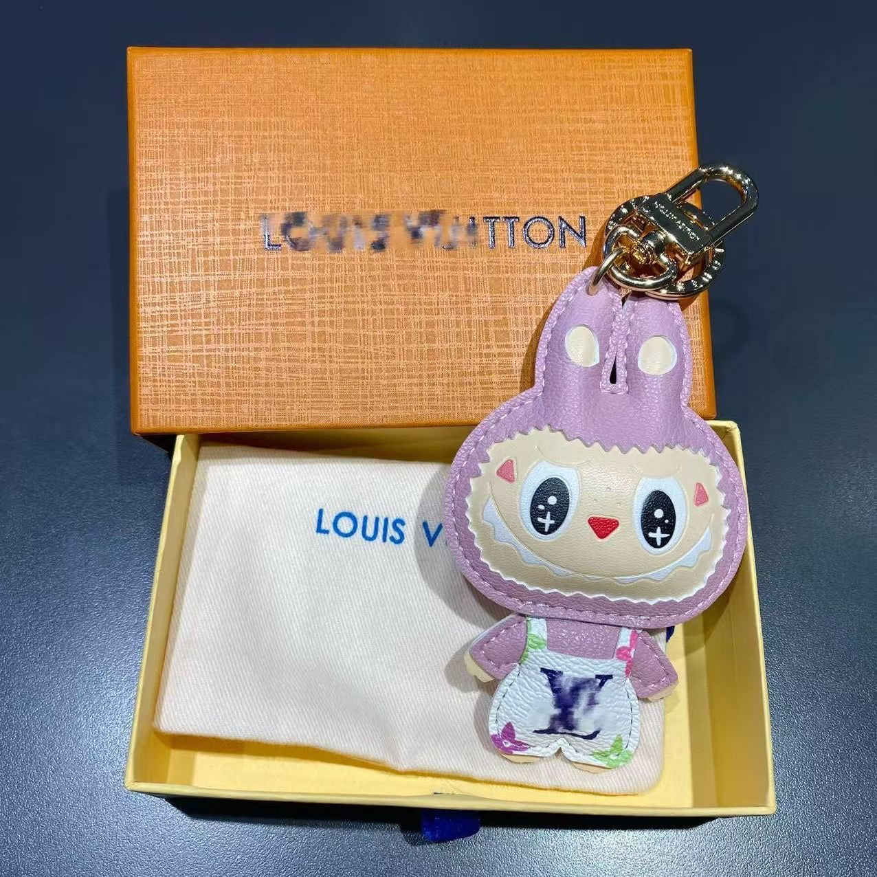 Labubu keychain with lulu logo(without box)