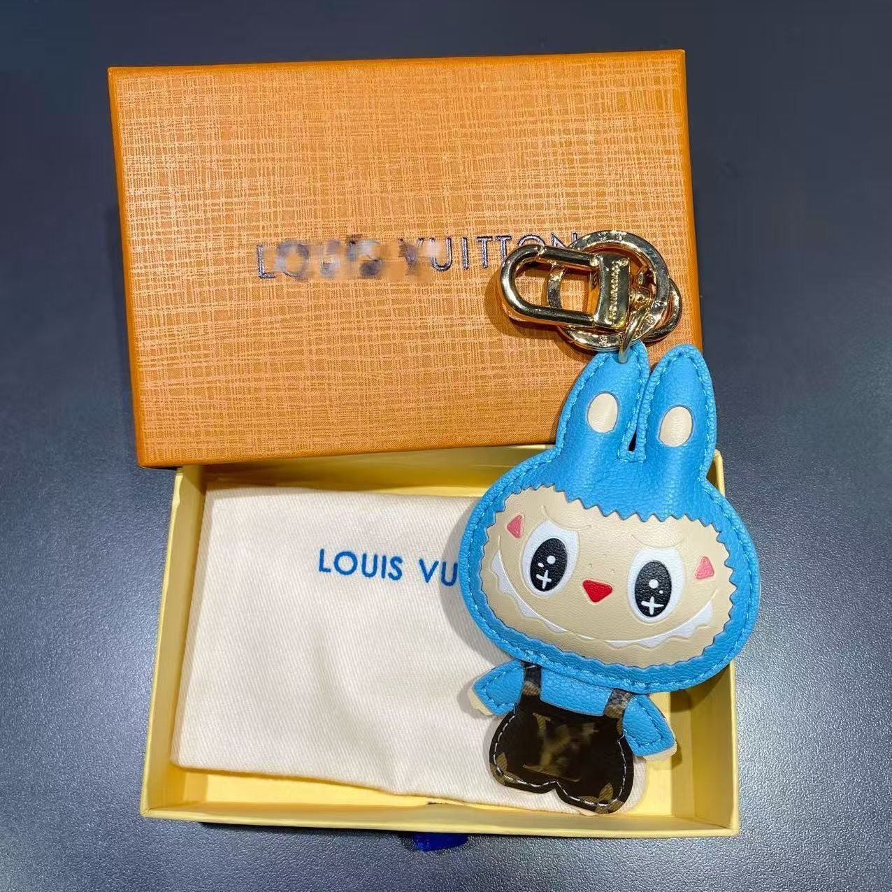 Labubu keychain with lulu logo(without box)