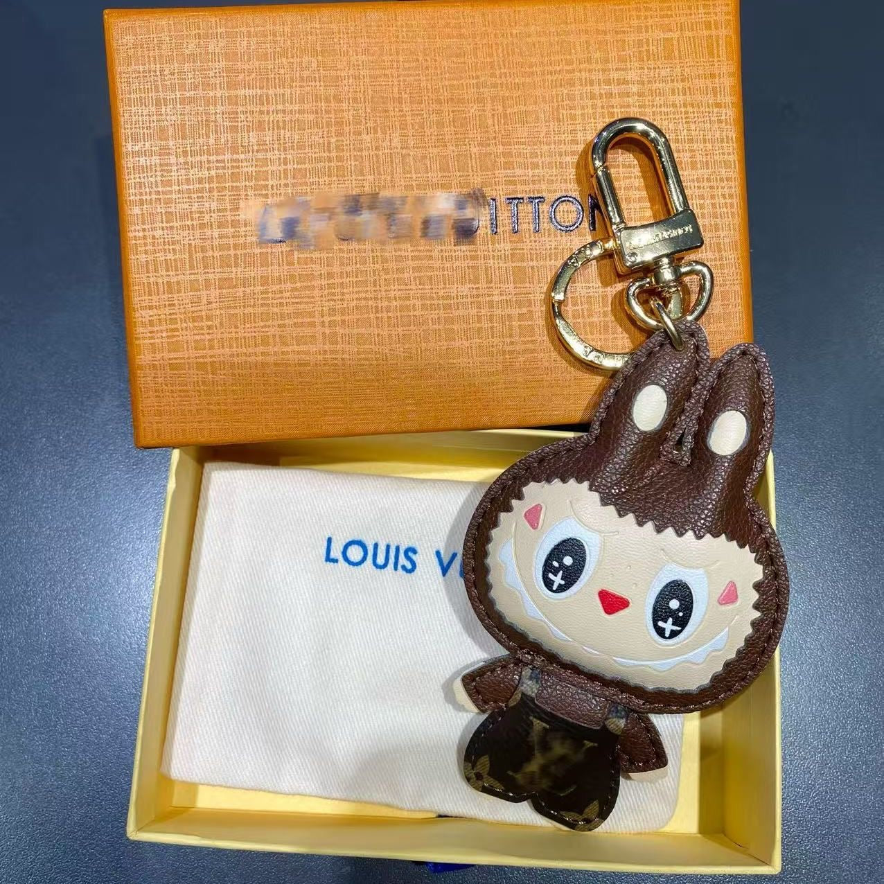 Labubu keychain with lulu logo(without box)
