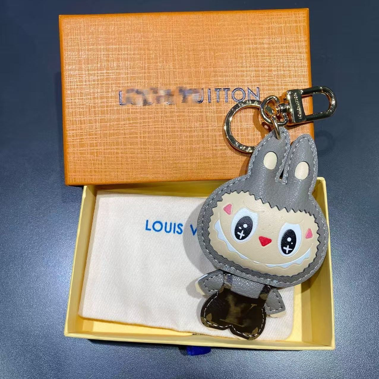 Labubu keychain with lulu logo(without box)