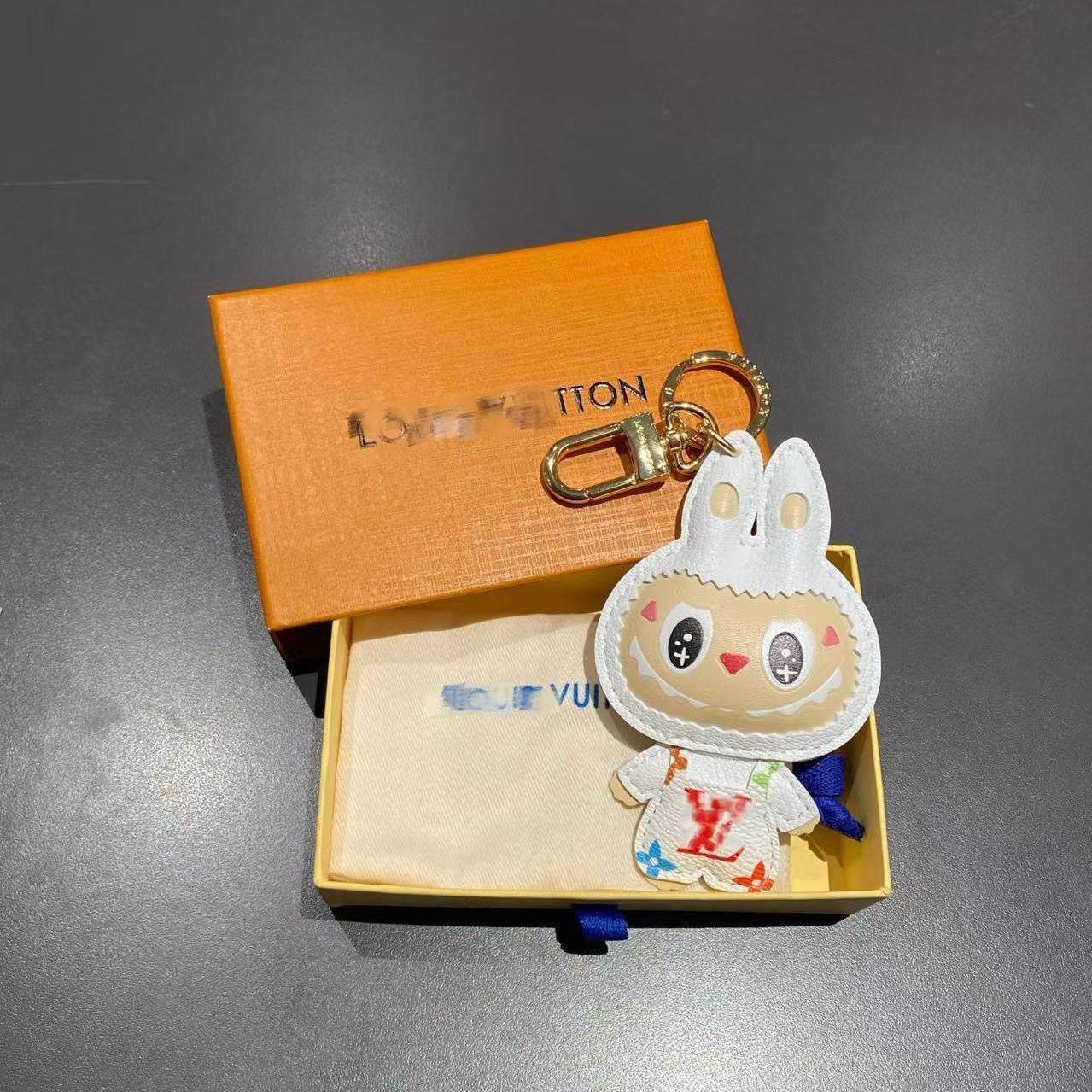 Labubu keychain with lulu logo（without box）